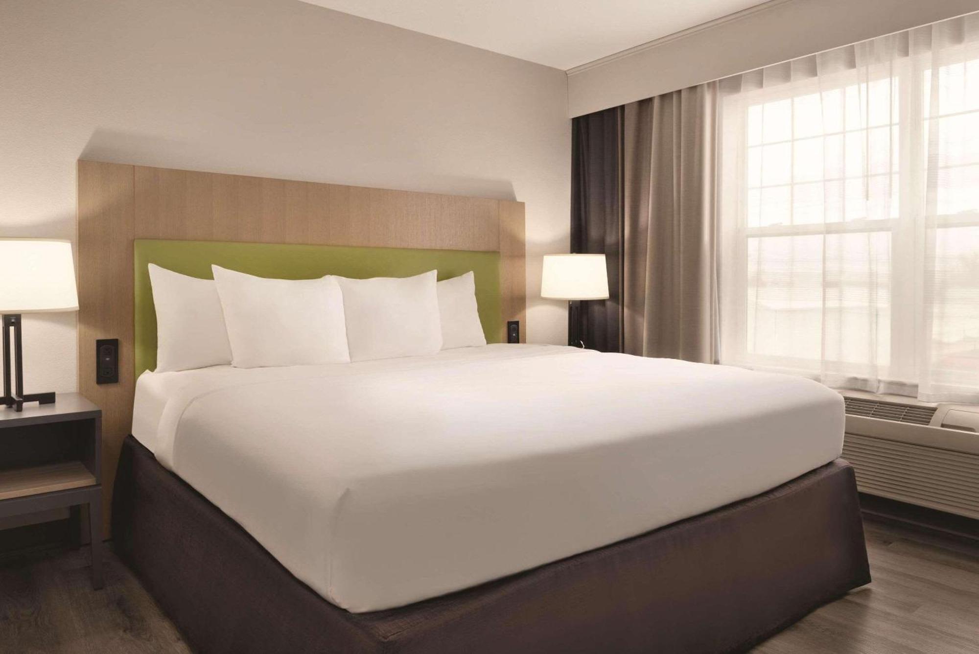 Country Inn & Suites By Radisson, Waterloo, Ia Exteriér fotografie